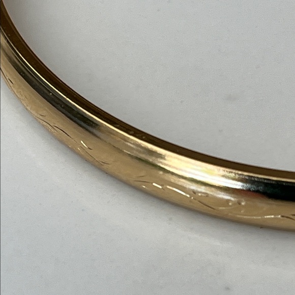 Gold Tone Hinged Bangle Bracelet Subtle Etched Design Classic Style - Picture 2 of 5